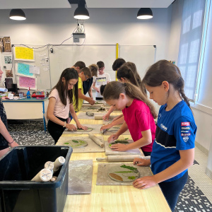 des élèves concentrés et investis