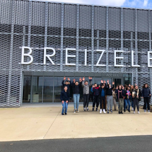 Les 4e2 devant Breizelec